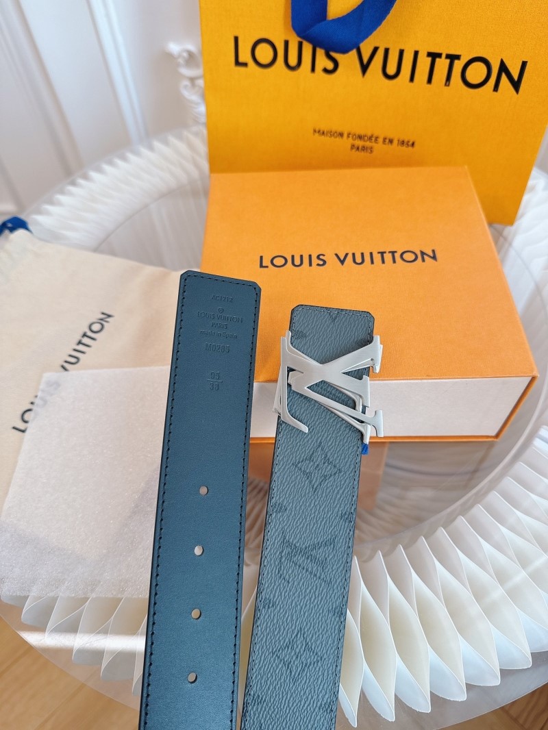 l0vis Vvtt0n belts
